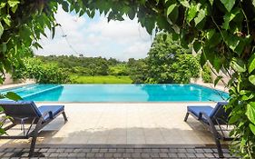 River Estates Resort, Restaurant & Spa By Vibescapes